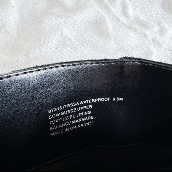 Blondo Tessa Waterproof Boots Size 9.5
New $220 - Picture 9 of 10